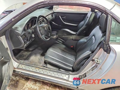 Zdjęcie 7 z 12 samochodu: 1999 MERCEDES-BENZ SLK 230 KOMPRESSOR VIN:WDBKK47F8XF113964 - miniatura