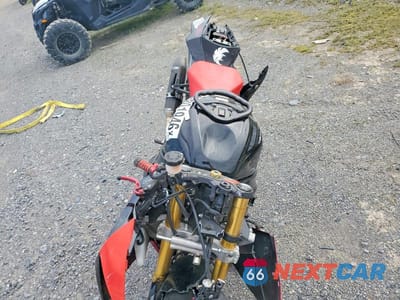 Piąte zdjęcie samochodu w środku: 2018 SUZUKI GSX-R750 VIN:JS1GR7MAXJ2101269 - miniatura