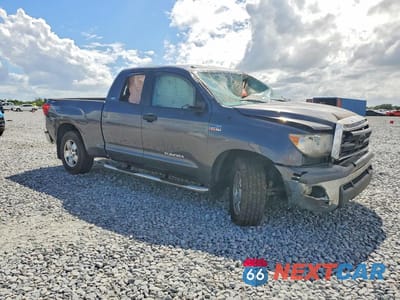Czwarte zdjęcie samochodu z boku: 2011 TOYOTA TUNDRA GRADE VIN:5TFUY5F12BX168319 - miniatura