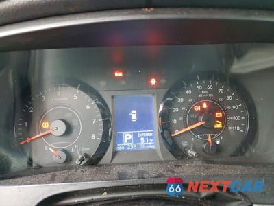 Zdjęcie 9 z 13 samochodu: 2017 TOYOTA SIENNA LE VIN:5TDKZ3DC6HS782155 - miniatura