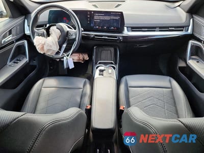 Zdjęcie 8 z 13 samochodu: 2023 BMW X1 XDRIVE28I VIN:WBX73EF00P5W15142 - miniatura