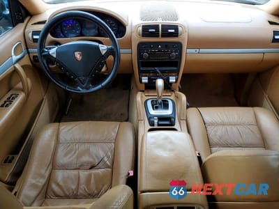 Zdjęcie 8 z 13 samochodu: 2005 PORSCHE CAYENNE VIN:WP1AA29P55LA25011 - miniatura