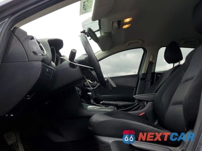 Zdjęcie 7 z 12 samochodu: 2015 MAZDA 3 TOURING VIN:3MZBM1V70FM180902 - miniatura