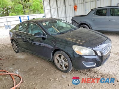 Czwarte zdjęcie samochodu z boku: 2012 VOLVO S60 T5 VIN:YV1622FS7C2053824 - miniatura