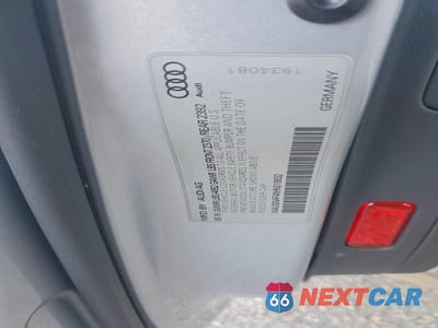 Zdjęcie 12 z 12 samochodu: 2017 AUDI A4 PREMIUM VIN:WAUGNAF4XHN018632 - miniatura