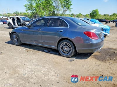 Drugie zdjęcie samochodu z przodu: 2015 MERCEDES-BENZ C 300 4MATIC VIN:55SWF4KB8FU024831 - miniatura
