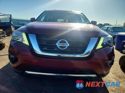 Piąte zdjęcie samochodu w środku: 2018 NISSAN PATHFINDER SV VIN:5N1DR2MM2JC632932 - miniatura