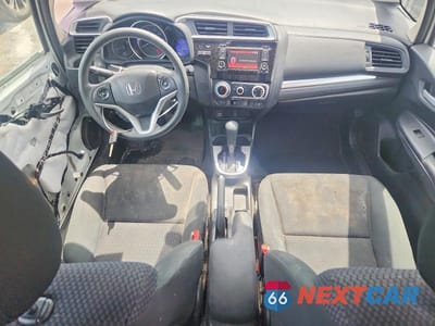 Zdjęcie 8 z 12 samochodu: 2018 HONDA FIT LX VIN:3HGGK5H42JM734068 - miniatura