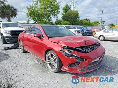 Czwarte zdjęcie samochodu z boku: 2021 MERCEDES-BENZ CLA 250 VIN:W1K5J4GB8MN218011 - miniatura