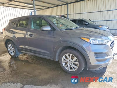 Czwarte zdjęcie samochodu z boku: 2021 HYUNDAI TUCSON SE VIN:KM8J23A46MU383308 - miniatura