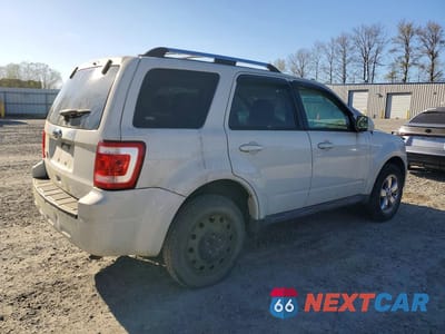 Trzecie zdjęcie samochodu z tyłu: 2010 FORD ESCAPE LIMITED VIN:1FMCU0E7XAKA43012 - miniatura