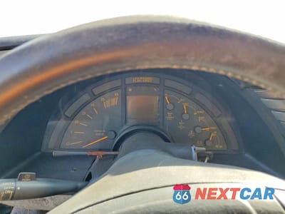 Zdjęcie 9 z 11 samochodu: 1990 CHEV CORVETTE CONVERTIBLE VIN:1G1YY3383L5106604 - miniatura