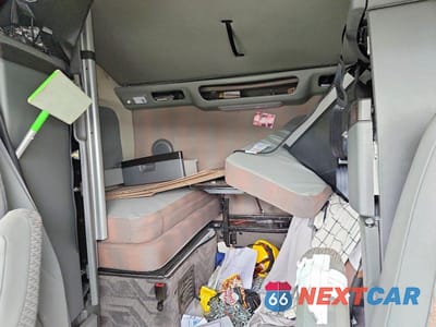 Zdjęcie 6 z 10 samochodu: 2025 VOLVO VNL SEMI TRUCK VIN:4V4NC9EH8SN683088 - miniatura