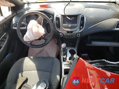 Zdjęcie 8 z 13 samochodu: 2018 CHEVROLET CRUZE VIN:1G1BE5SM7J7203413 - miniatura