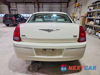 Zdjęcie 6 z 11 samochodu: 2006 CHRYSLER 300 TOURING VIN:2C3LK53G66H335933 - miniatura