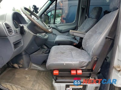 Zdjęcie 7 z 13 samochodu: 2005 DODGE SPRINTER 2500 VIN:WD8PD644455802911 - miniatura
