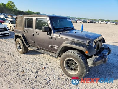 Czwarte zdjęcie samochodu z boku: 2017 JEEP WRANGLER UNLIMITED SPORT VIN:1C4BJWDG5HL632101 - miniatura