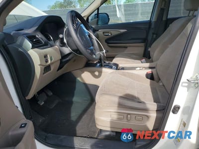 Zdjęcie 7 z 12 samochodu: 2016 HONDA PILOT EX VIN:5FNYF5H36GB007172 - miniatura