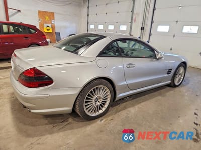Trzecie zdjęcie samochodu z tyłu: 2004 MERCEDES-BENZ SL 55 AMG VIN:WDBSK74F74F073166 - miniatura