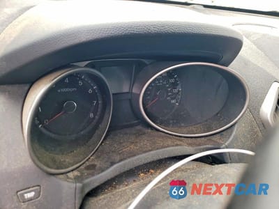 Zdjęcie 9 z 13 samochodu: 2010 HYUNDAI TUCSON GLS VIN:KM8JUCAC8AU046409 - miniatura