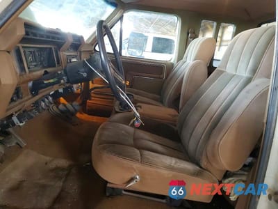 Zdjęcie 7 z 12 samochodu: 1986 FORD F250 VIN:1FTHX2518GKA61770 - miniatura
