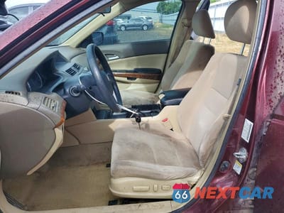 Zdjęcie 7 z 13 samochodu: 2009 HONDA ACCORD EX VIN:JHMCP267X9C010649 - miniatura