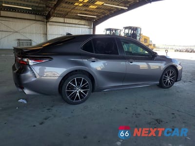 Trzecie zdjęcie samochodu z tyłu: 2021 TOYOTA CAMRY SE VIN:4T1G31AK4MU563915 - miniatura