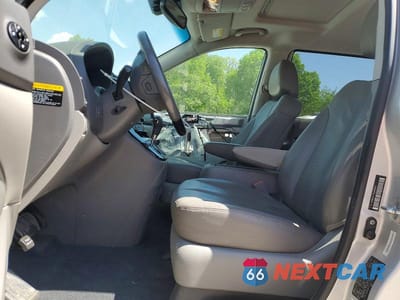 Zdjęcie 7 z 14 samochodu: 2014 KIA SEDONA EX VIN:KNDMH4C76E6586945 - miniatura