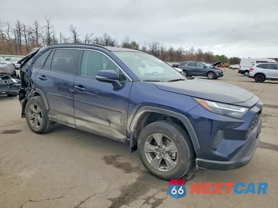 Czwarte zdjęcie samochodu z boku: 2025 TOYOTA RAV4 XLE VIN:2T3P1RFV0SW547061 - miniatura