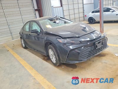 Czwarte zdjęcie samochodu z boku: 2025 TOYOTA CAMRY LE VIN:4T1DAACK5SU018910 - miniatura