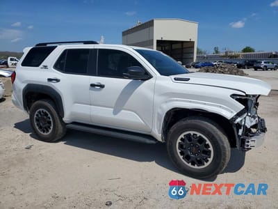 Czwarte zdjęcie samochodu z boku: 2025 TOYOTA 4RUNNER TRD OFF-ROAD PREMIUM HV VIN:JTEVB5BR9S5015591 - miniatura