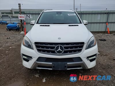 Piąte zdjęcie samochodu w środku: 2014 MERCEDES-BENZ ML 350 4MATIC VIN:4JGDA5HB7EA295726 - miniatura