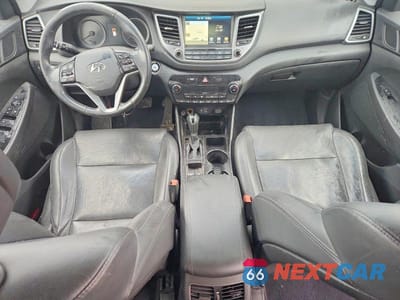 Zdjęcie 8 z 13 samochodu: 2017 HYUNDAI TUCSON LIMITED VIN:KM8J3CA27HU469115 - miniatura