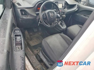 Zdjęcie 8 z 14 samochodu: 2016 RAM PROMASTER CITY SLT VIN:ZFBERFBTXG6A98683 - miniatura