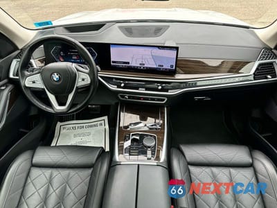 Zdjęcie 9 z 14 samochodu: 2024 BMW X7 XDRIVE40I VIN:5UX23EM03R9U24321 - miniatura