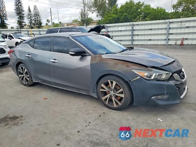 Czwarte zdjęcie samochodu z boku: 2017 NISSAN MAXIMA PLATINUM VIN:1N4AA6AP3HC369824 - miniatura