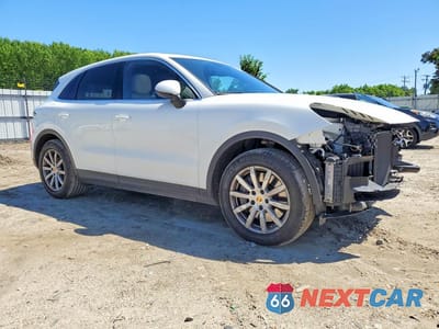 Czwarte zdjęcie samochodu z boku: 2022 PORSCHE CAYENNE VIN:WP1AA2AY1NDA00623 - miniatura