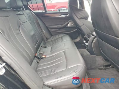 Zdjęcie 10 z 12 samochodu: 2018 BMW M5 VIN:WBSJF0C50JB283038 - miniatura