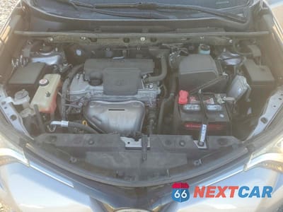 Zdjęcie 12 z 13 samochodu: 2018 TOYOTA RAV4 XLE VIN:JTMWFREV8JD128112 - miniatura