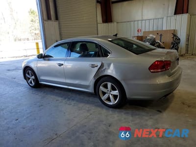 Drugie zdjęcie samochodu z przodu: 2012 VOLKSWAGEN PASSAT SE VIN:1VWBP7A36CC048317 - miniatura