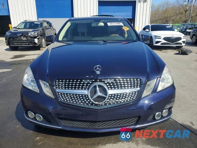 Piąte zdjęcie samochodu w środku: 2010 MERCEDES-BENZ E 350 4MATIC VIN:WDDHF8HB1AA211215 - miniatura