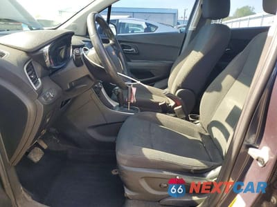Zdjęcie 7 z 12 samochodu: 2019 CHEVROLET TRAX LS VIN:3GNCJNSB0KL237641 - miniatura