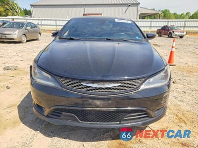 Piąte zdjęcie samochodu w środku: 2015 CHRYSLER 200 S VIN:1C3CCCBB8FN661991 - miniatura