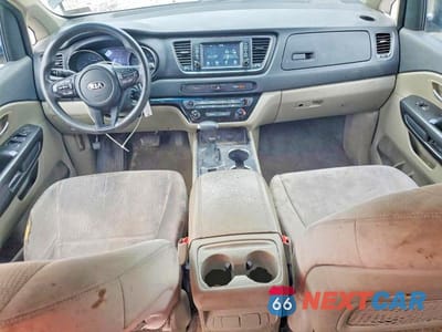 Zdjęcie 8 z 13 samochodu: 2021 KIA SEDONA LX VIN:KNDMB5C17M6667857 - miniatura