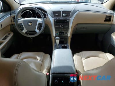 Zdjęcie 8 z 13 samochodu: 2010 CHEVROLET TRAVERSE LT VIN:1GNLVGEDXAS123417 - miniatura