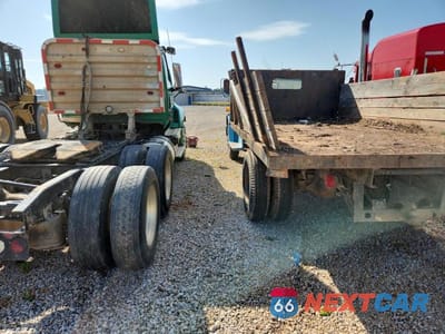 Czwarte zdjęcie samochodu z boku: 2019 INTERNATIONAL LT625 SEMI TRUCK VIN:3HCDZTZR9KL337477 - miniatura