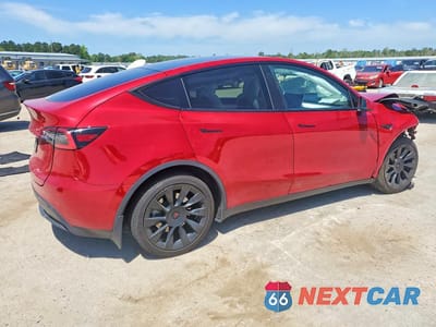Trzecie zdjęcie samochodu z tyłu: 2021 TESLA MODEL Y VIN:5YJYGDEE0MF061334 - miniatura
