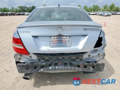Zdjęcie 6 z 13 samochodu: 2013 MERCEDES-BENZ C 250 VIN:WDDGF4HB3DA769298 - miniatura