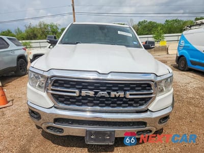 Piąte zdjęcie samochodu w środku: 2022 RAM 1500 BIG HORN VIN:1C6SRFFT1NN312882 - miniatura