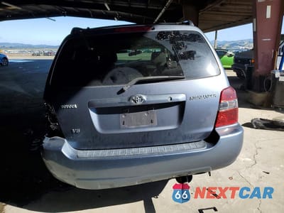 Zdjęcie 6 z 14 samochodu: 2004 TOYOTA HIGHLANDER BASE VIN:JTEDP21A040034408 - miniatura